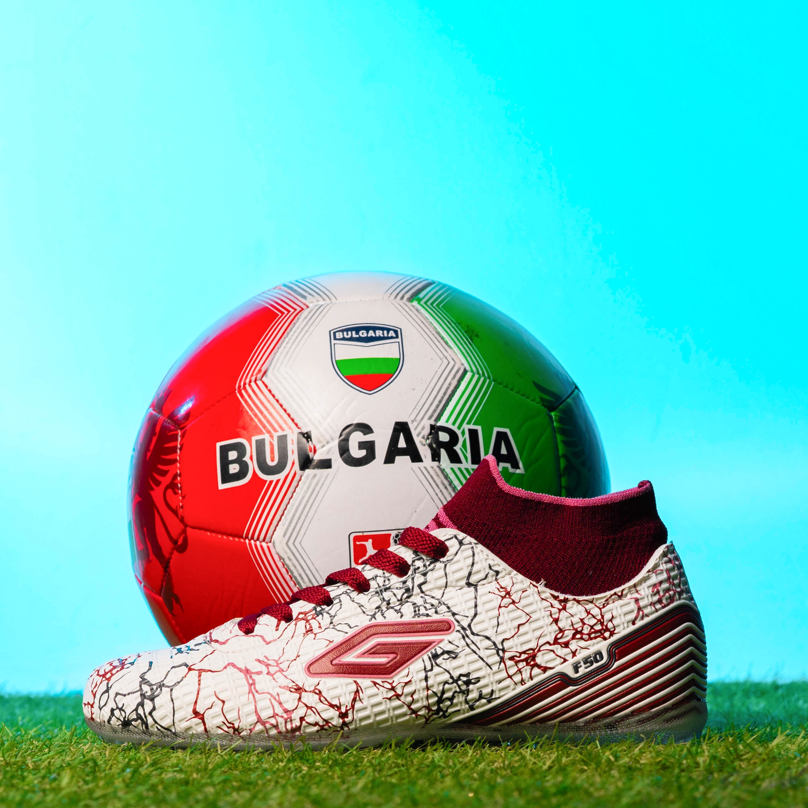 Children's football shoes-centipedes Dugana Red-White №31-35