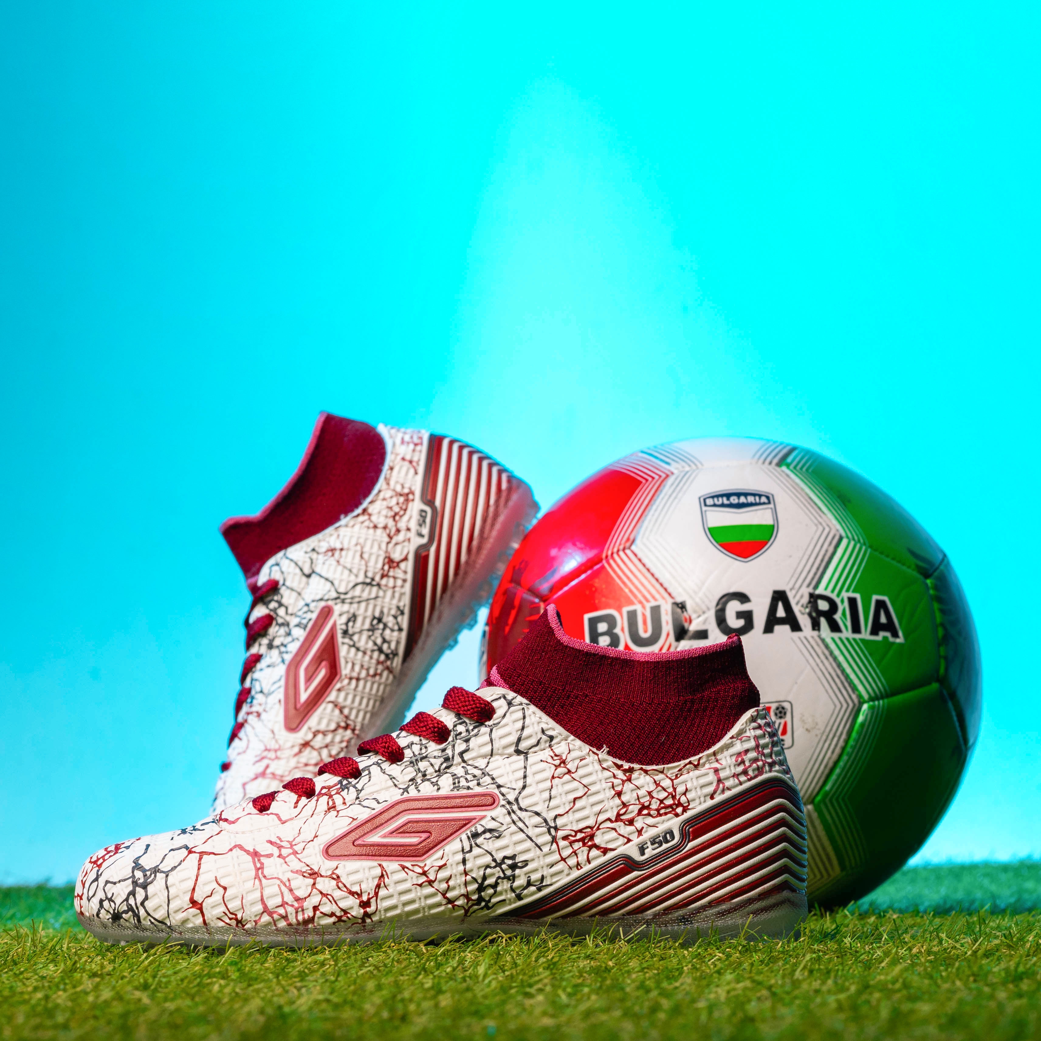 Children's football shoes-centipedes Dugana Red-White №31-35