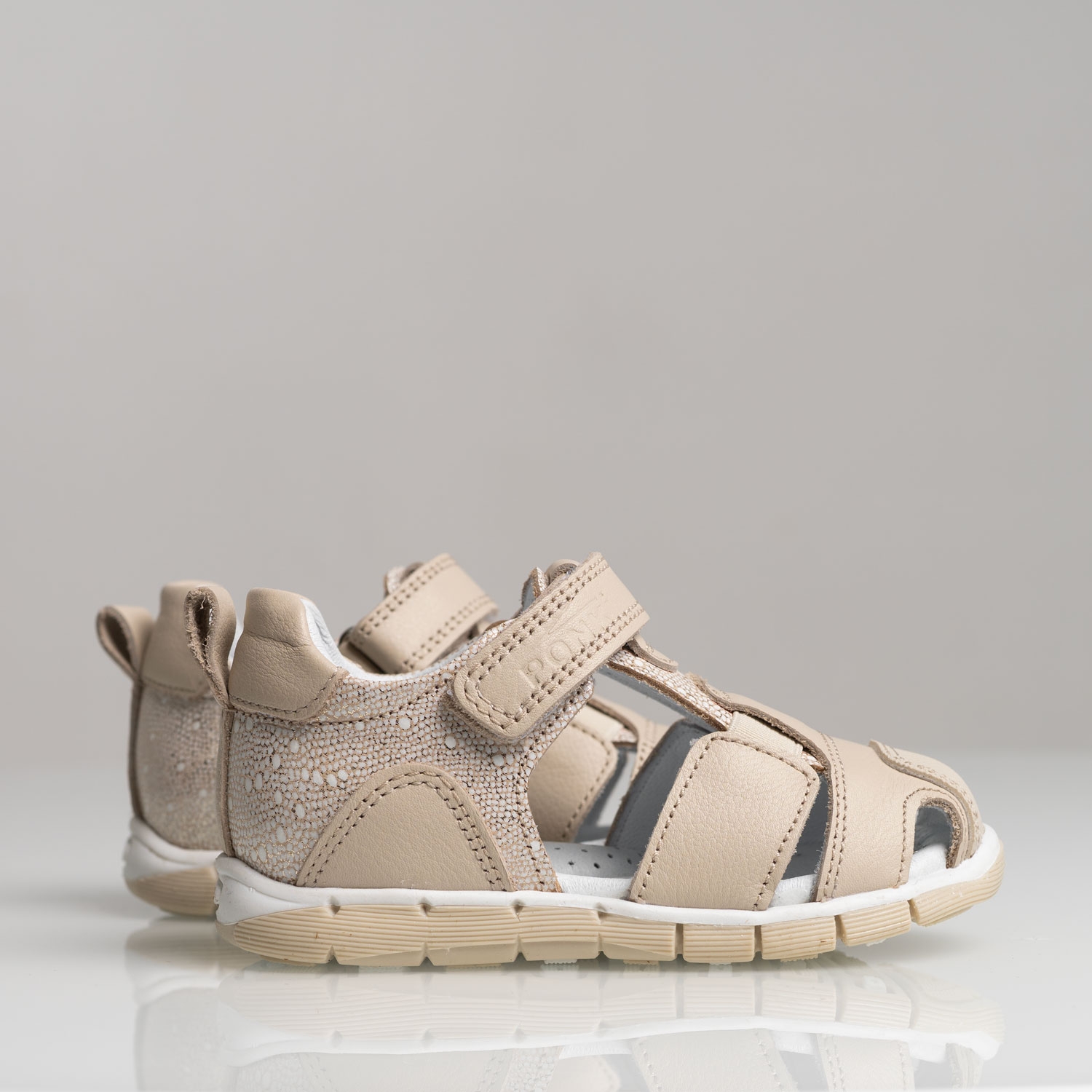 Closed-toe sandals PONKI Torino Beige №21-25