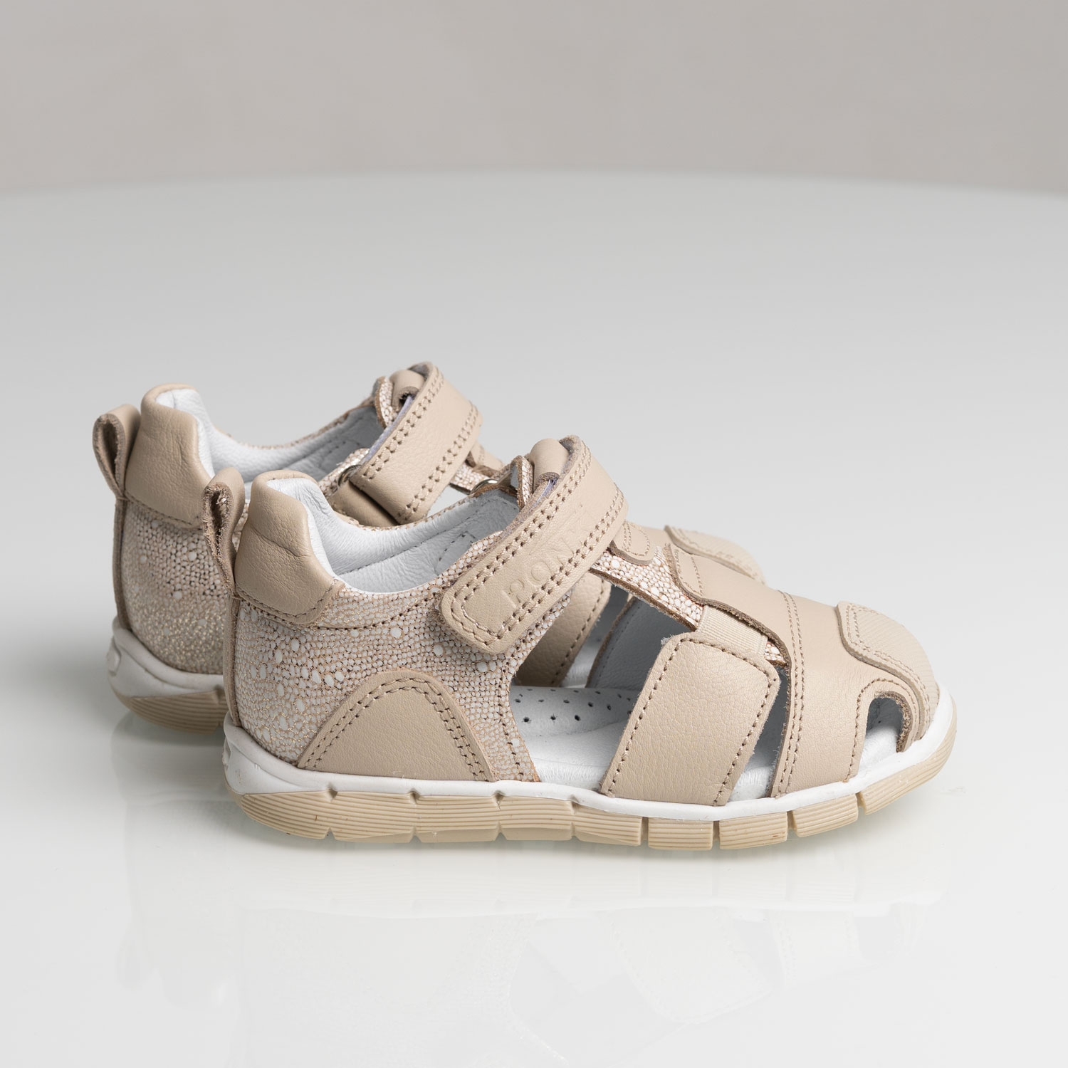 Closed-toe sandals PONKI Torino Beige №21-25