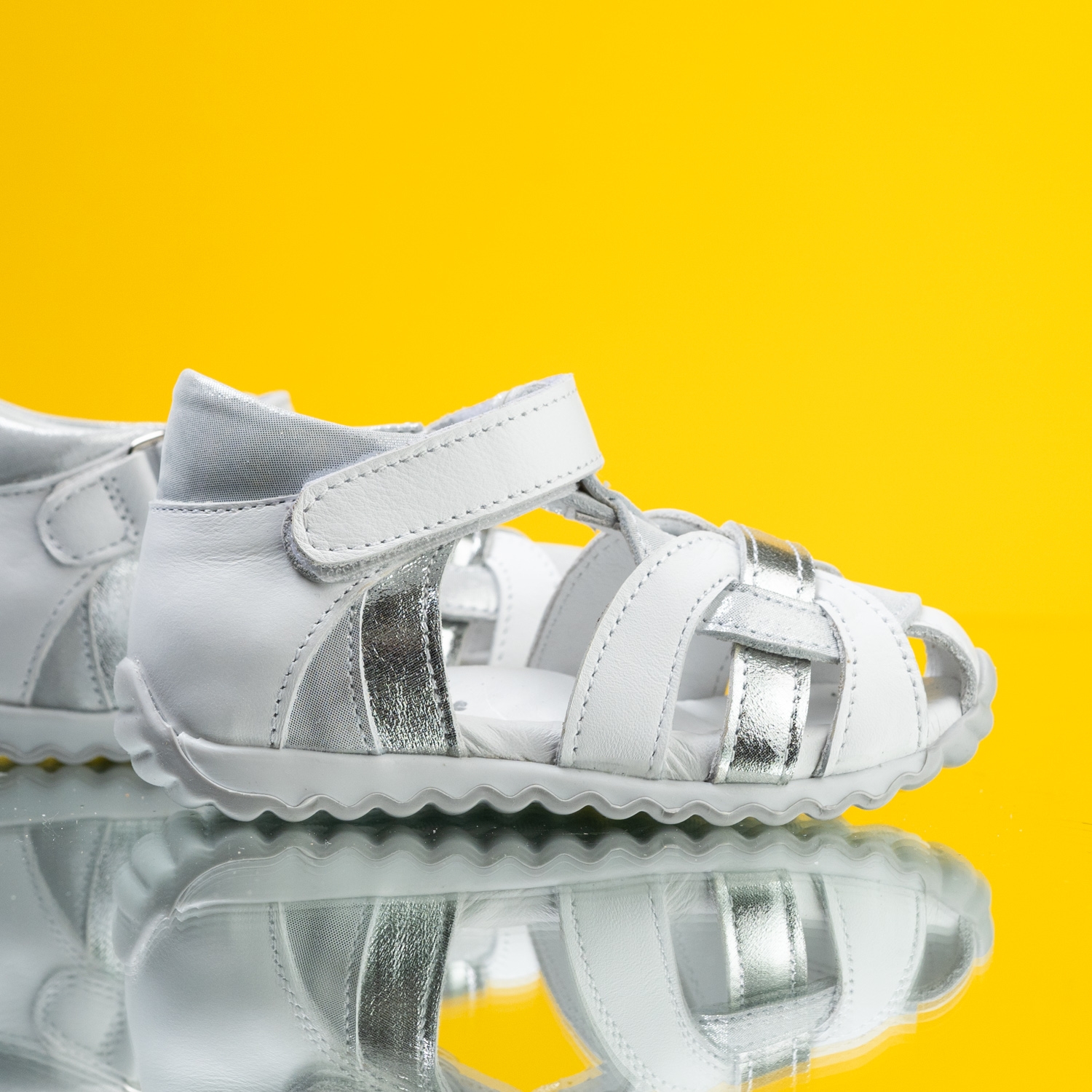 PONKI Zippies White – Baby Sandals №21-25